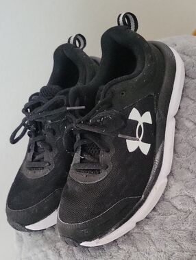 Under Armour Running Shoes